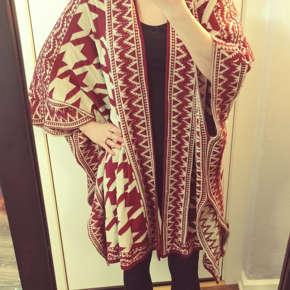Jealous Tomato Poncho ONE SIZE red and white